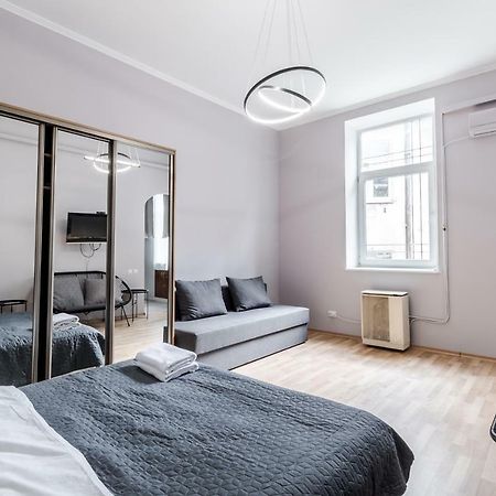 Midwheel Apartment 9 利沃夫 外观 照片