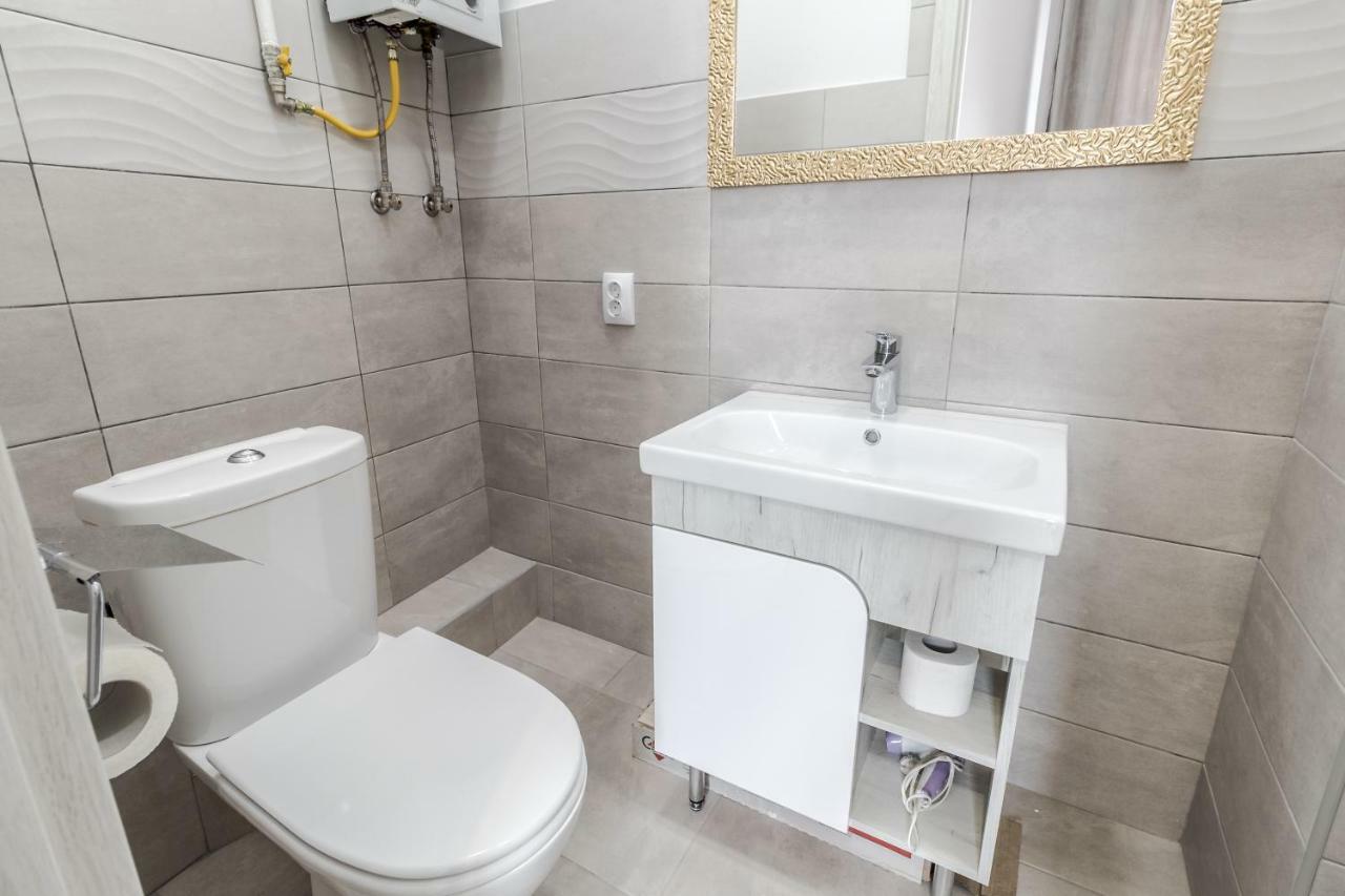 Midwheel Apartment 9 利沃夫 外观 照片