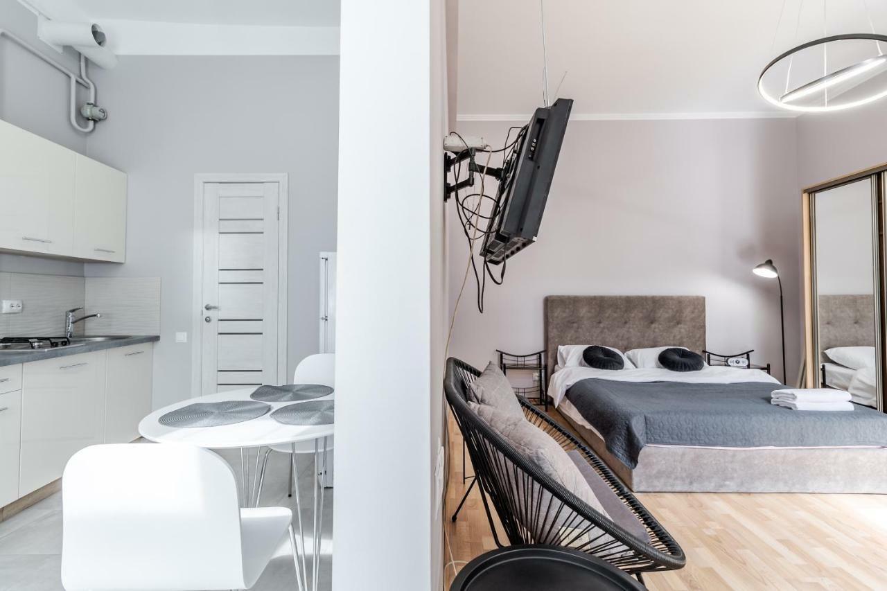 Midwheel Apartment 9 利沃夫 外观 照片