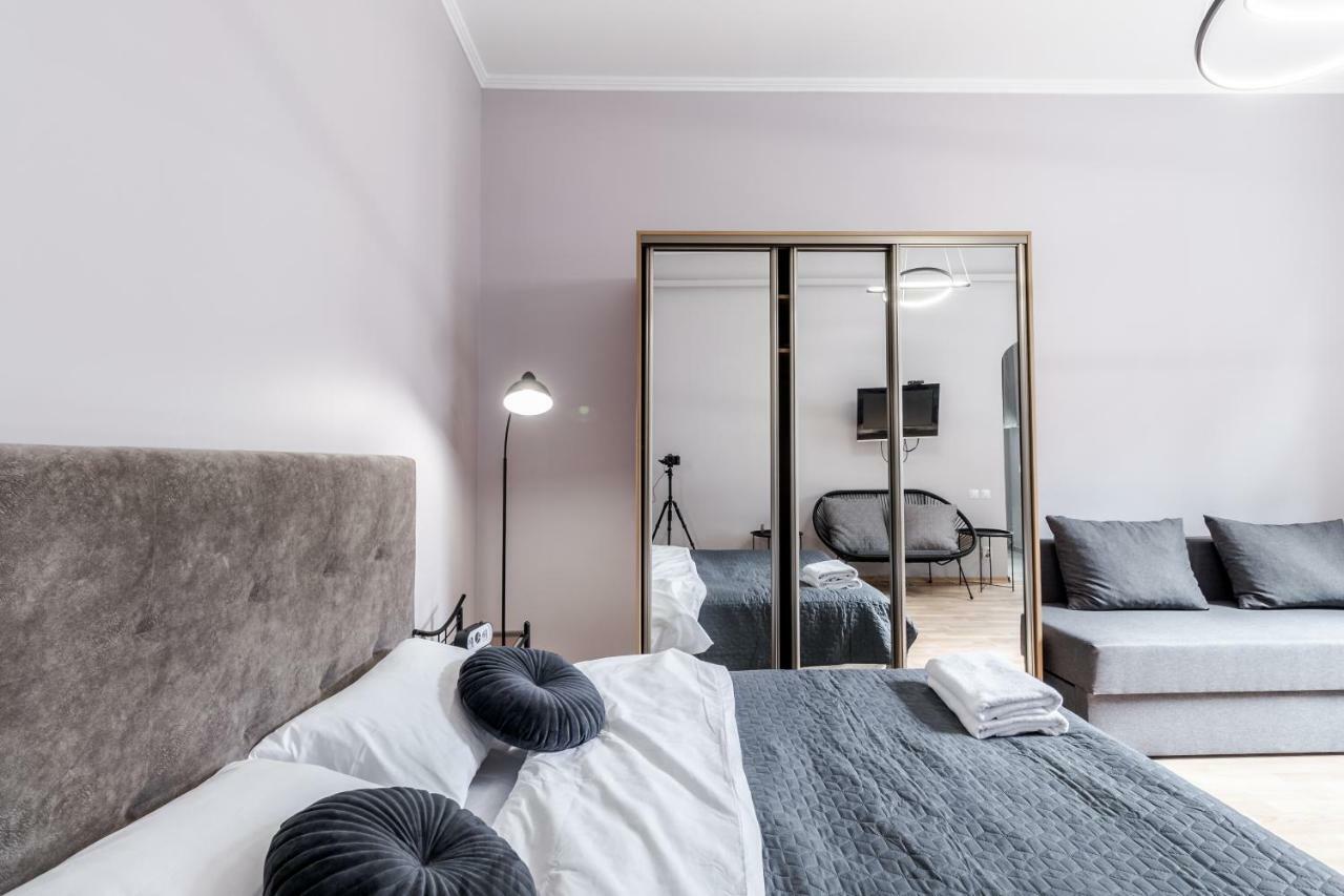 Midwheel Apartment 9 利沃夫 外观 照片