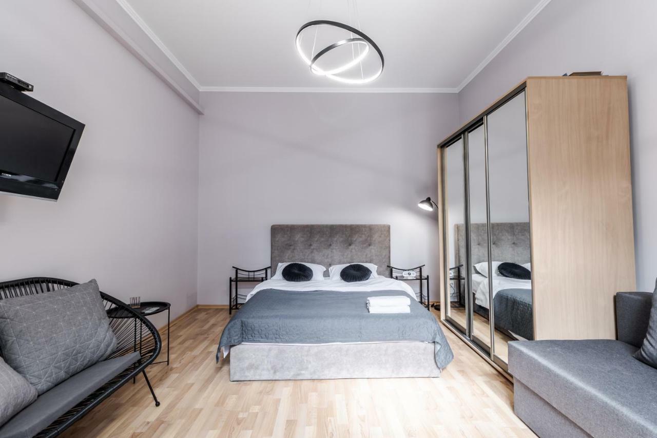 Midwheel Apartment 9 利沃夫 外观 照片